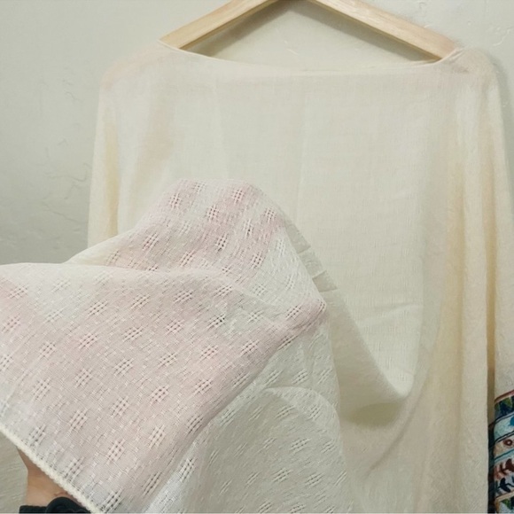 BOHO Poncho Embroidered Wide Sleeve Various Colors! - Picture 4 of 4